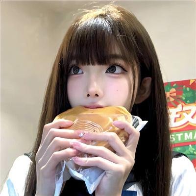 触碰的双手